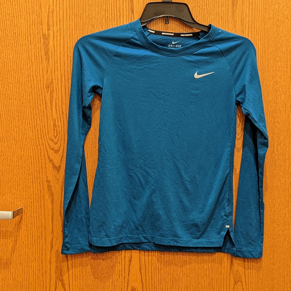 NIKE BREATHE TAILWIND LONG SLEEVE RUNNING DRI FIT TOP